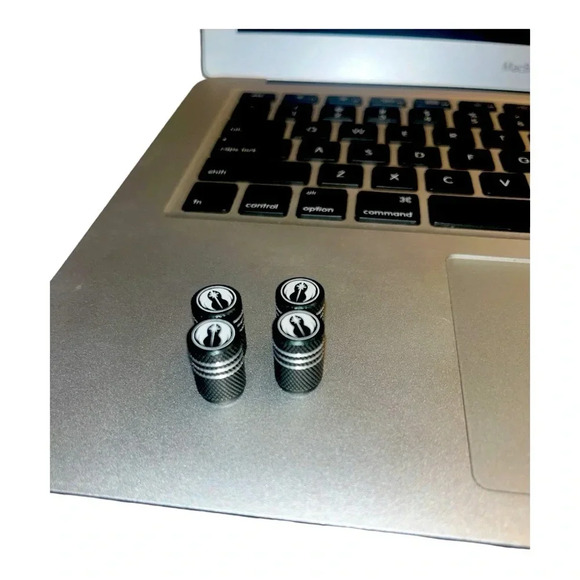 4 Pieces Valve Stem Wheel 🛞 Cover Universal - Picture 1 of 2